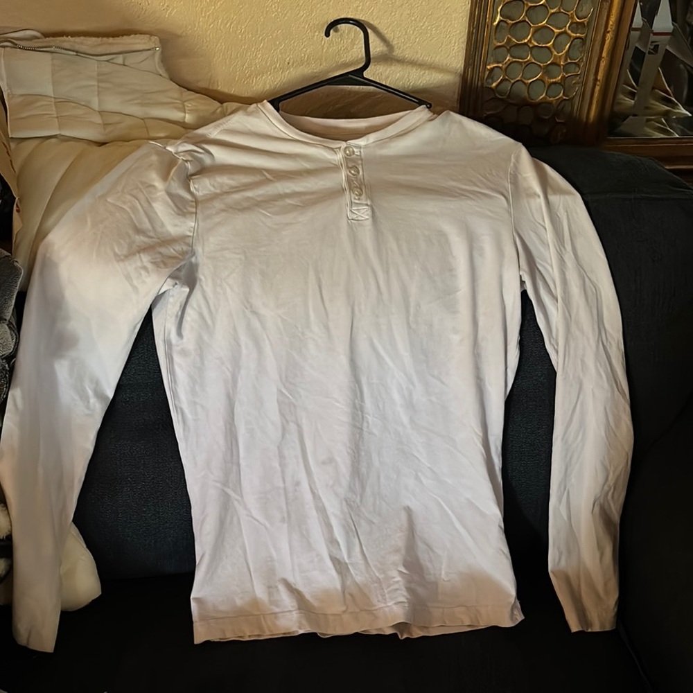 H&M White Long Sleeve Tee Classic Crew Neck
